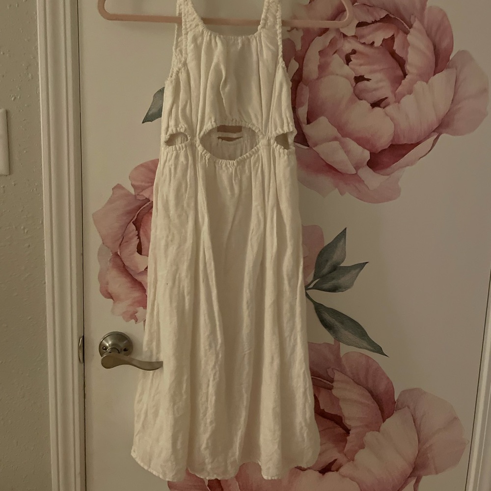 Very nice length dress with cutouts